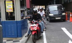 Parkir portal Parkir tanjung anom