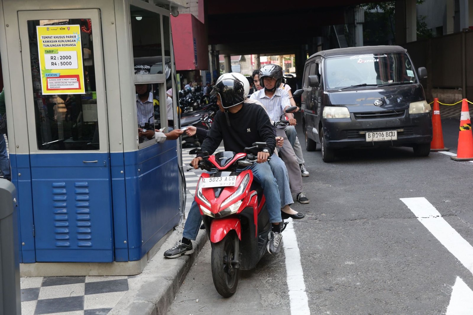 Parkir portal Parkir tanjung anom