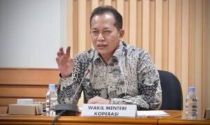 Menteri Koperasi